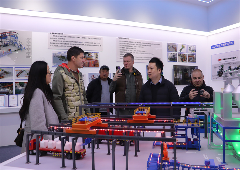 俄羅斯莫斯科州柳別爾齊市市長代表團蒞臨博陽機械考察交流